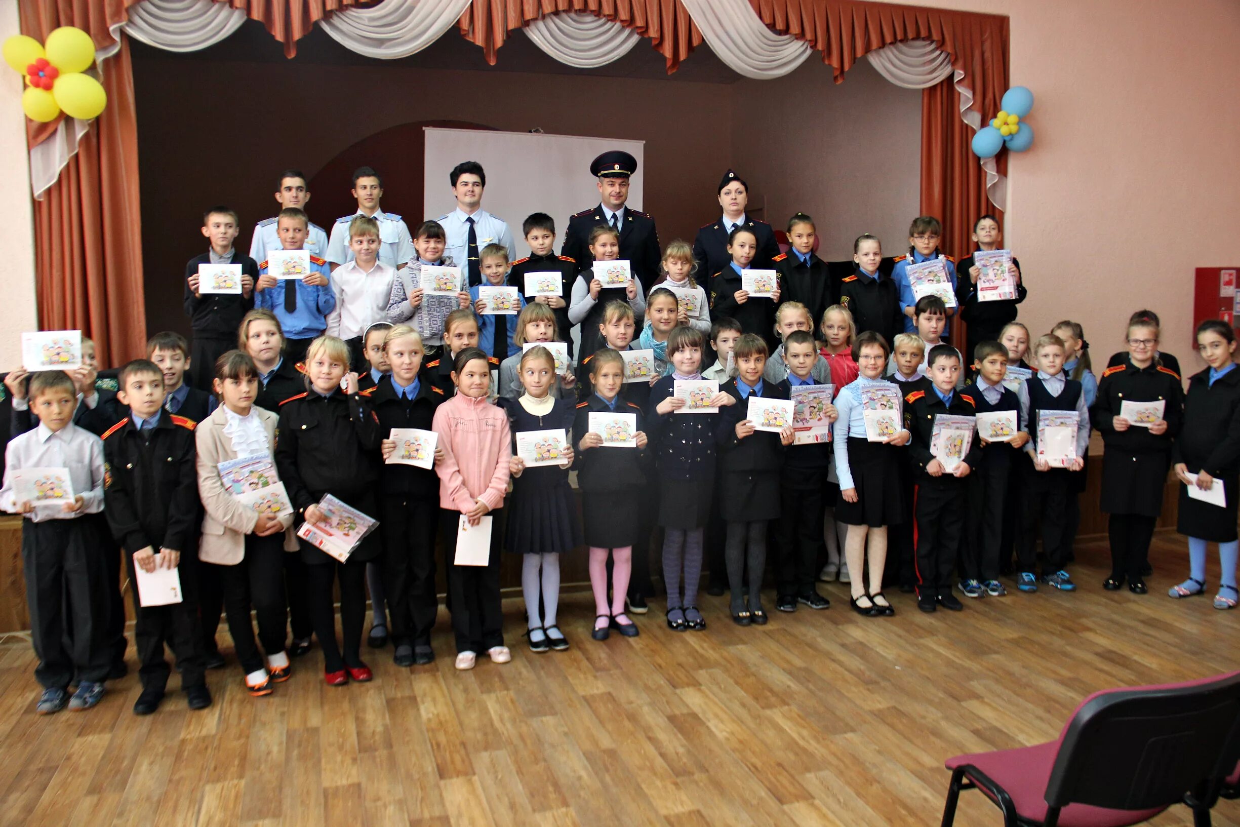 школа 54 ученики. директор 54 школы воронеж. школа 54 ученики. ученики 54 школы. школа 54 пенза.