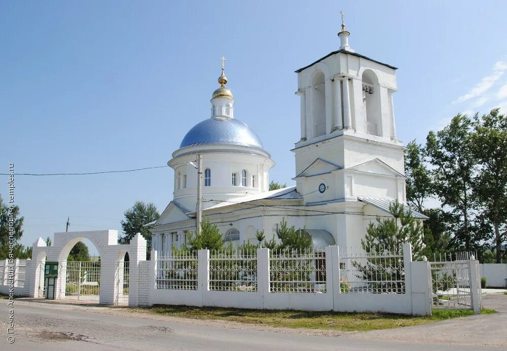 Дмитриевское заокский район. Храм Димитрия Ростовского в Тульской области. Храм в селе Дмитриевское Тульской области. Храм Димитрия Ростовского в Дмитриевском Заокского района. Тульская область Заокский район село Дмитриевское Церковь Димитрия.