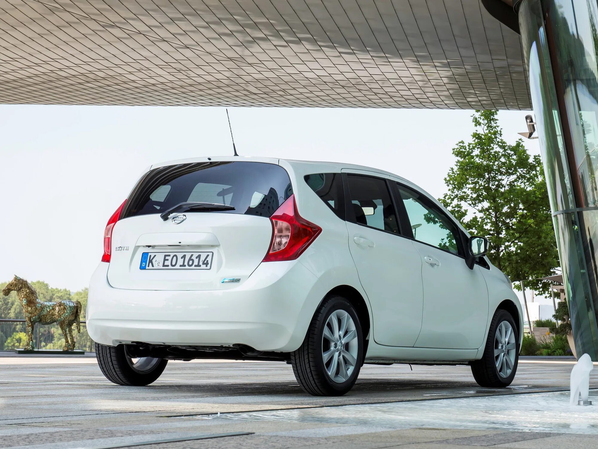 Ниссан ноут e12. Nissan Note II (e12). Nissan Note 12. Nissan Note e12 2013.