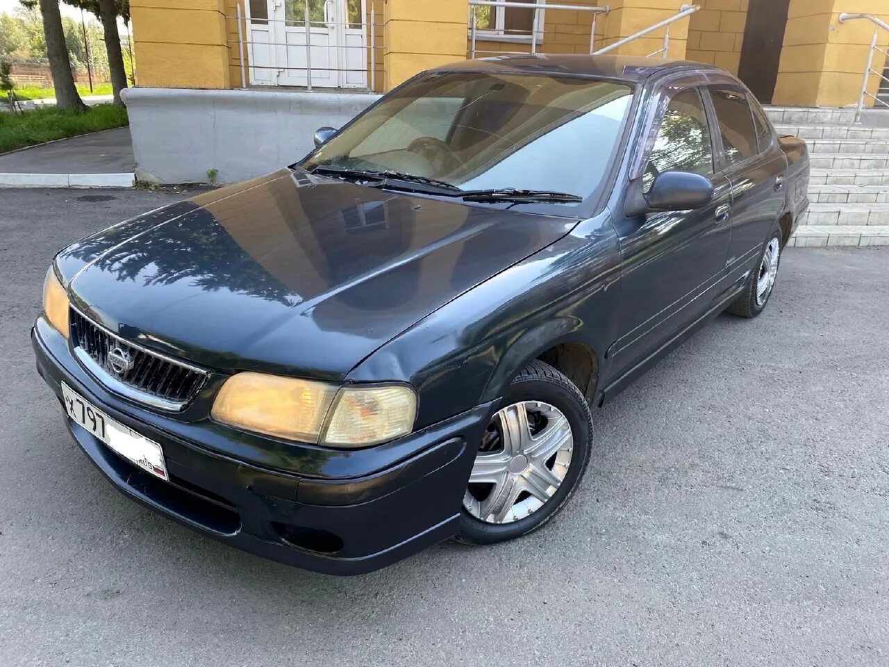 Ниссан санни годы выпуска. Nissan Sunny 1998. Ниссан Санни 1998. Ниссан Санни 1998 года. Ниссан Санни 1998 салон.