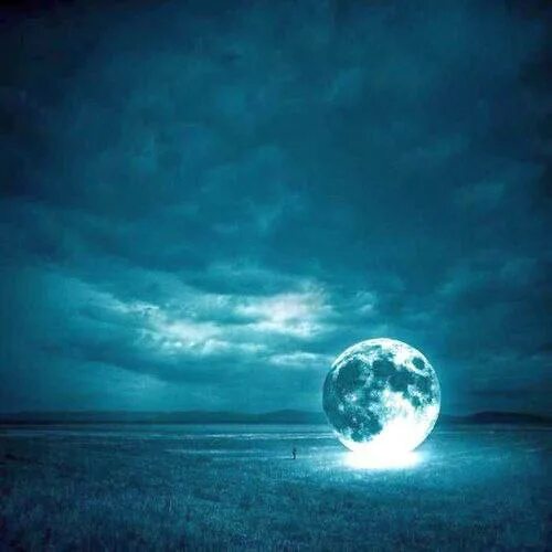 два мистика - луна в облаках книга. луна. луна в облаках книга. луна на небе. лунное небо.