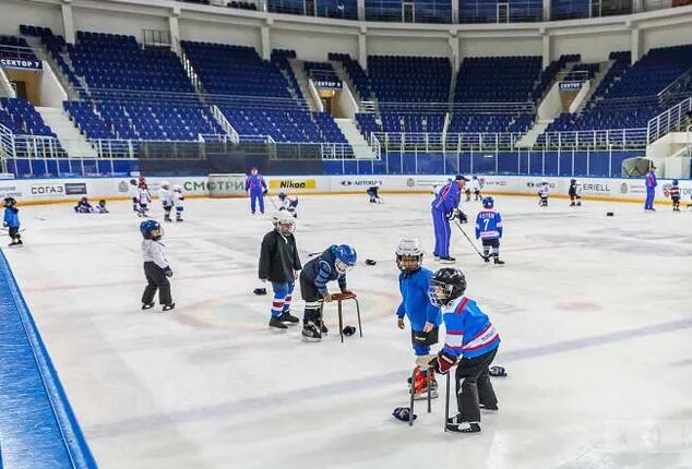 Каток на ладе арене. Дворец спорта Волгарь Тольятти.