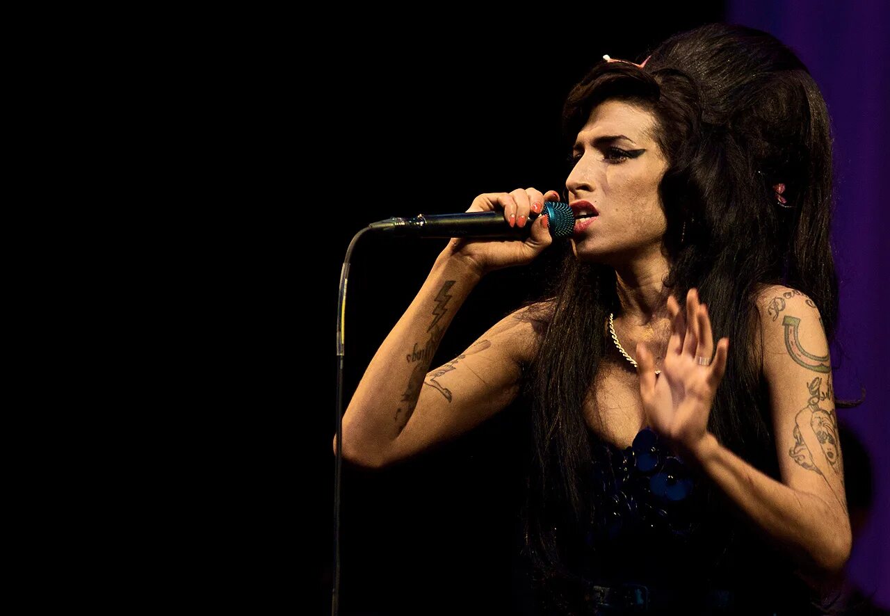 Эми винхаус. Эми уайнхаус. amy эми уайнхаус. эми уайнхаус 2011. британская певица эми уайнхаус.