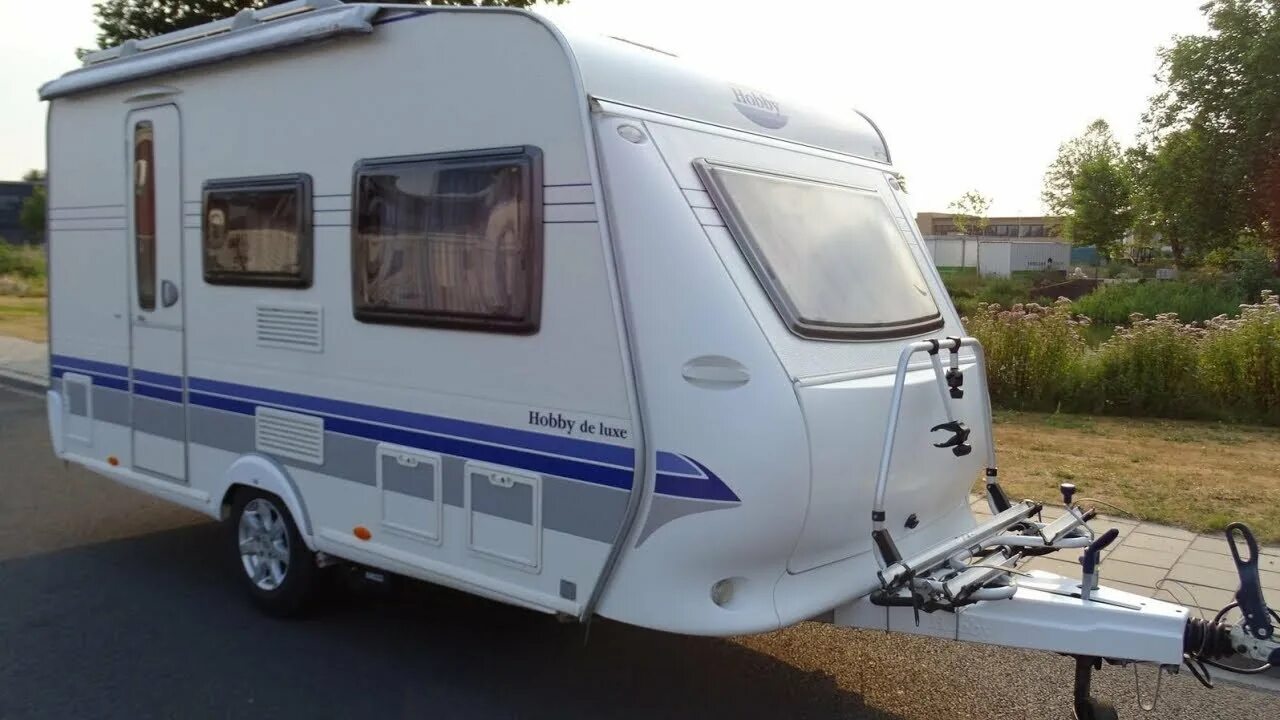 Прицеп-дача hobby excellent 495 wfb планировка с размерами. Hobby de luxe. Hobby 515 uhk. Прицеп hobby de luxe 545 kmf. Прицеп хобби делюкс 1990.