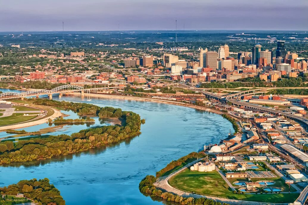 Топ 10 американских компаний. Штат иллинойс достопримечательности. Гранд каньон колорадо. Башня свободы в нью-йорке. Нью-йорк.