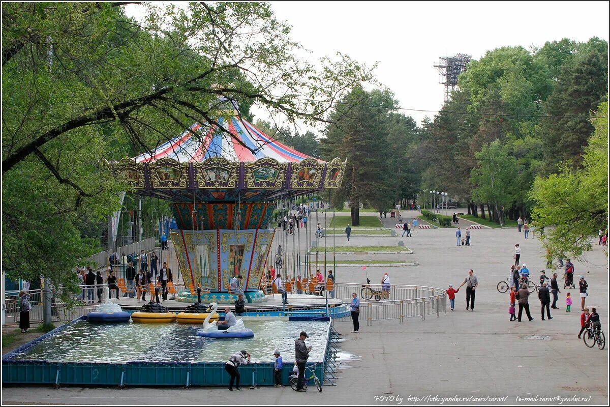 Динамо беседки. Центральный парк Хабаровска. Парк культуры и отдыха Хабаровск. Парке Динамо Хабаровск лето. Детский парк Гайдара Хабаровск.