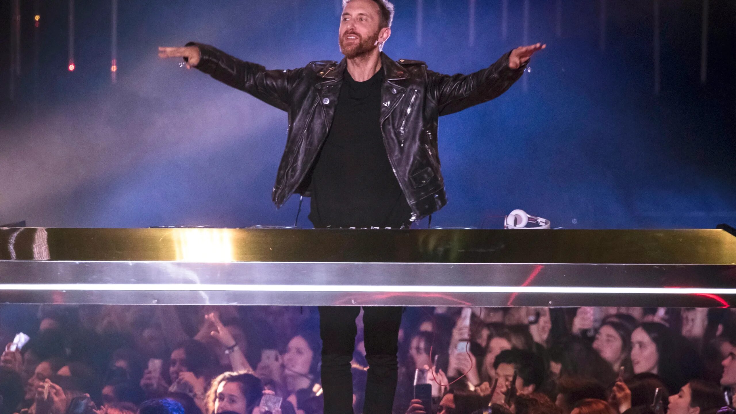 Experience david guetta epic performance