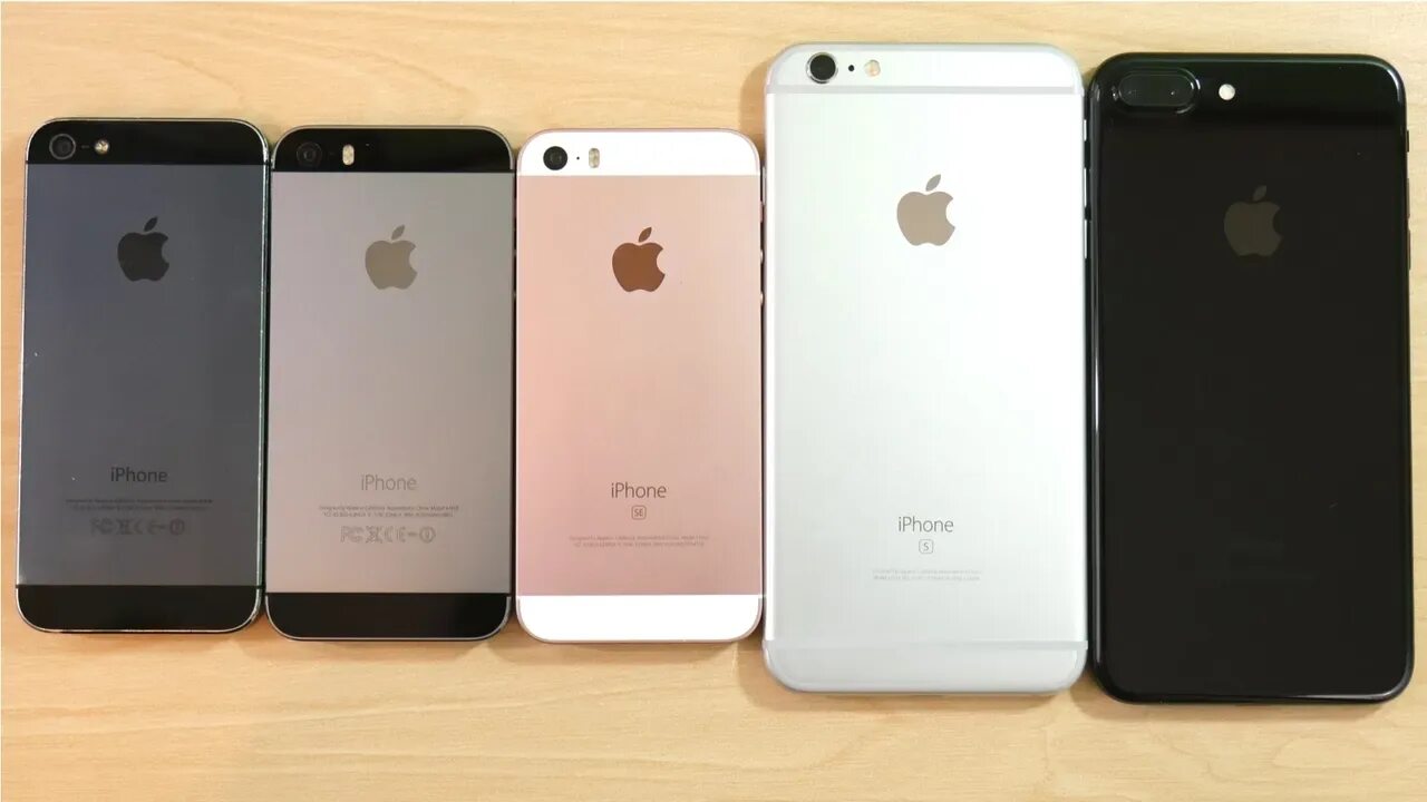 Iphone 5s vs iphone 5. Хорошо 5с. Хорошо 5с. Айфон 5c цвета. Айфон очень старый.