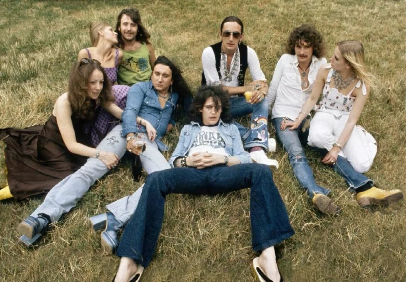 Uriah heep greatest hits. Uriah heep обложки. Sunrise uriah. Sunrise uriah heep. Группа юрай хип.