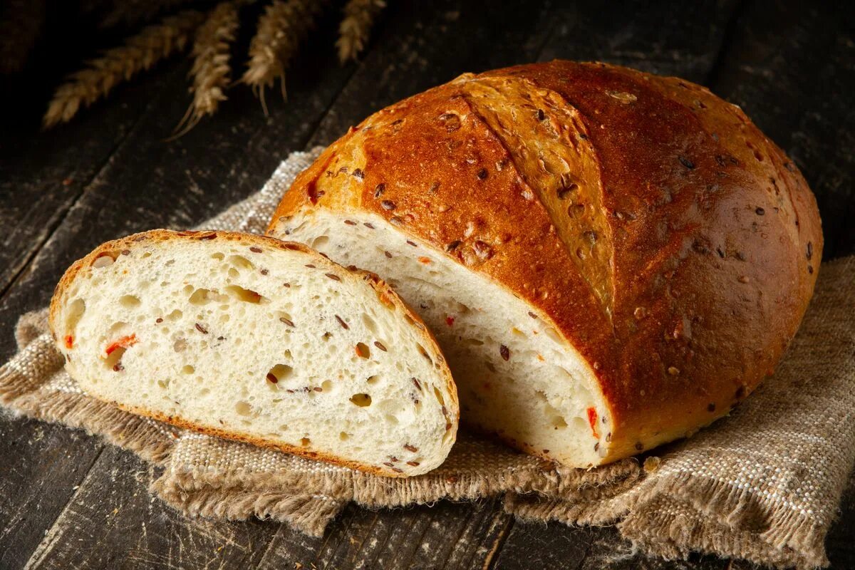 Свежеиспеченный. Бездрожжевой хлеб. Хлеб домашний бездрожжевой. Хлеб Тартин деревенский бездрожжевой. Хлеб богатырь бездрожжевой.