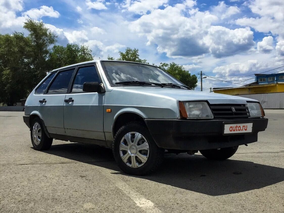 автомобили 2109 бу. ваз 2109 1999 года красный.