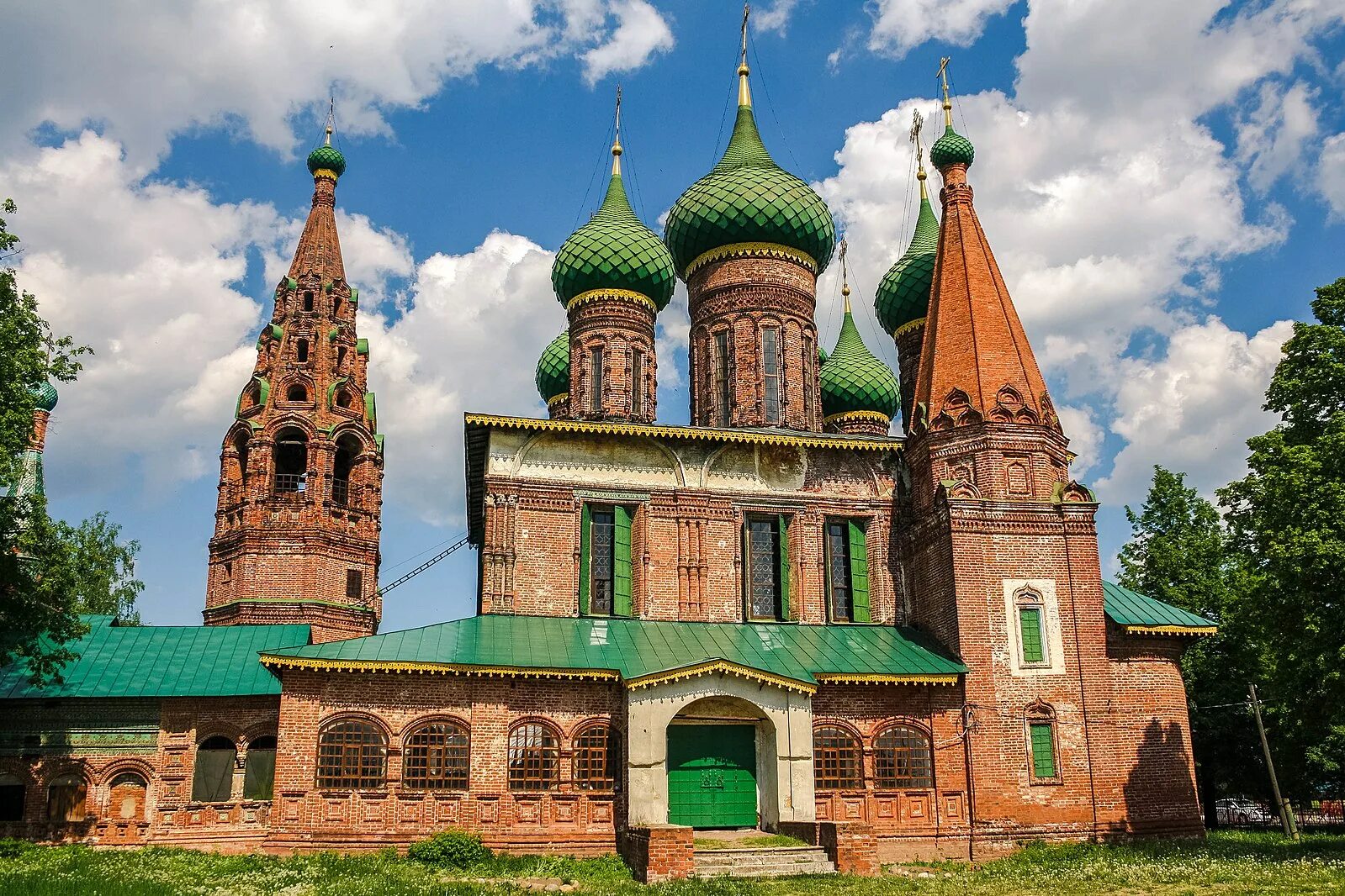 Храм на ярославке. Храм николы мокрого ярославль. ярославль церковь николы мокринского. храм николая чудотворца ярославль.