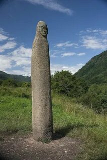Памятник в виде каменного столба