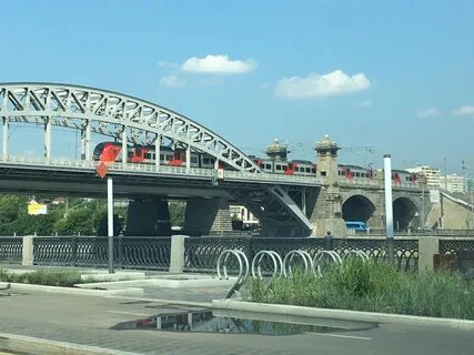 По кольцевой железной дороге курсируют 27 поездов