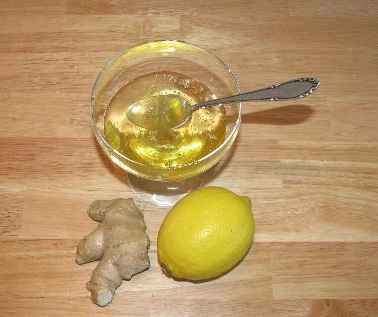 Смесь меда и масла. Лимон с имбирем. Мед лимон имбирь. Смесь с имбирем лимоном и медом. Лимонно-имбирный.