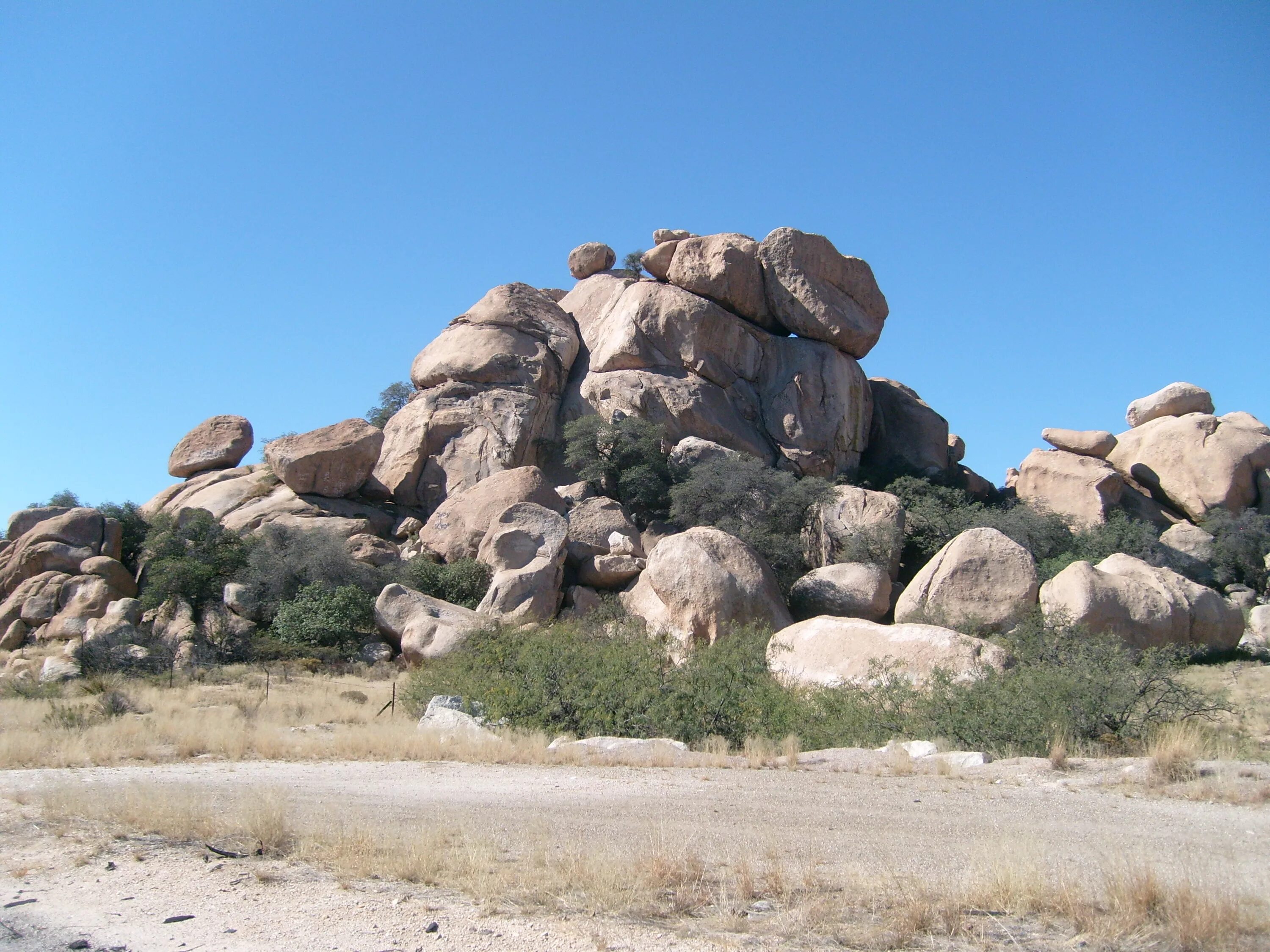 Rock formations. Rock formations. Sandstone rock. Rock formations. Камни валуны в египте.
