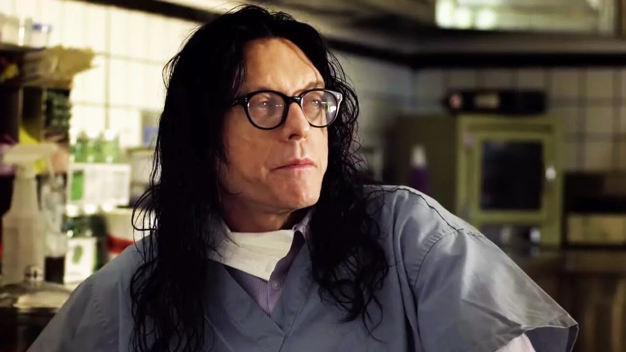 Комната фильм вайсо. Комната томми вайсо. Томми вайсо. Томми вайсо 2003. Комната фильм томми вайсо на крыше.