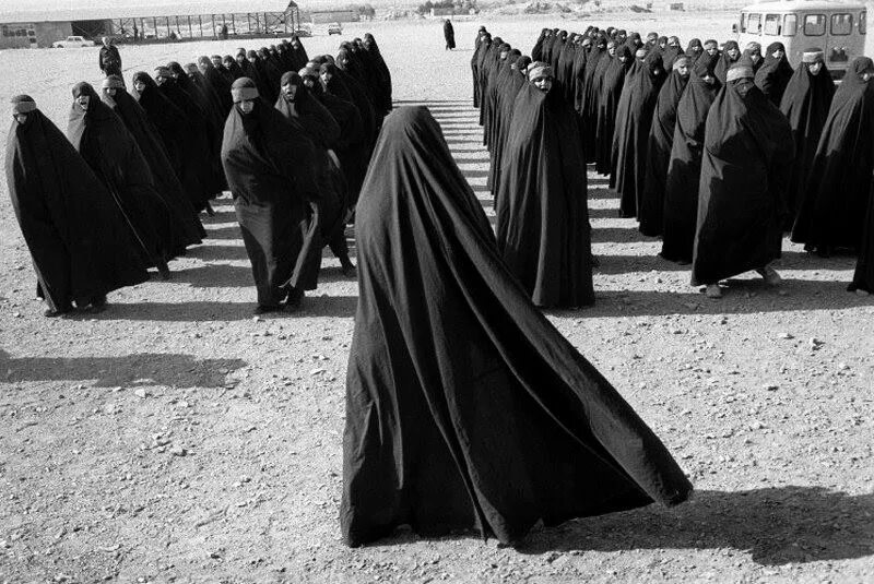 Мусульманская наказание. Наказание мусульманок. Женщина в Исламе фото. Исламские женщины войны. Арабские картинки муслимгаузе.