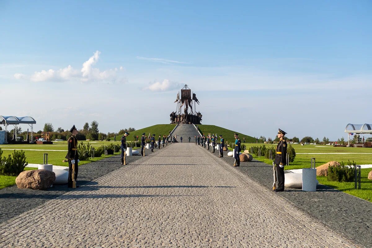 Александров открытие памятника. Мемориал Ледовое побоище Самолва.