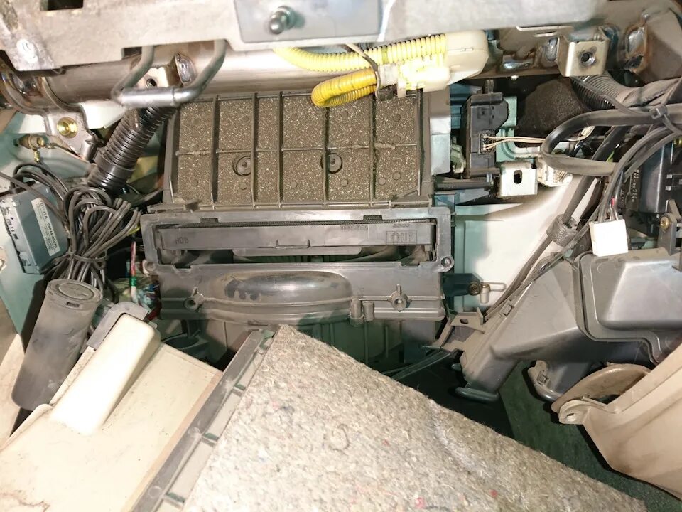 Как заменить фильтр на тойоте замена салонного фильтра Toyota Camry Gracia, 2,2 л, 1999 года плановое ТО DRI