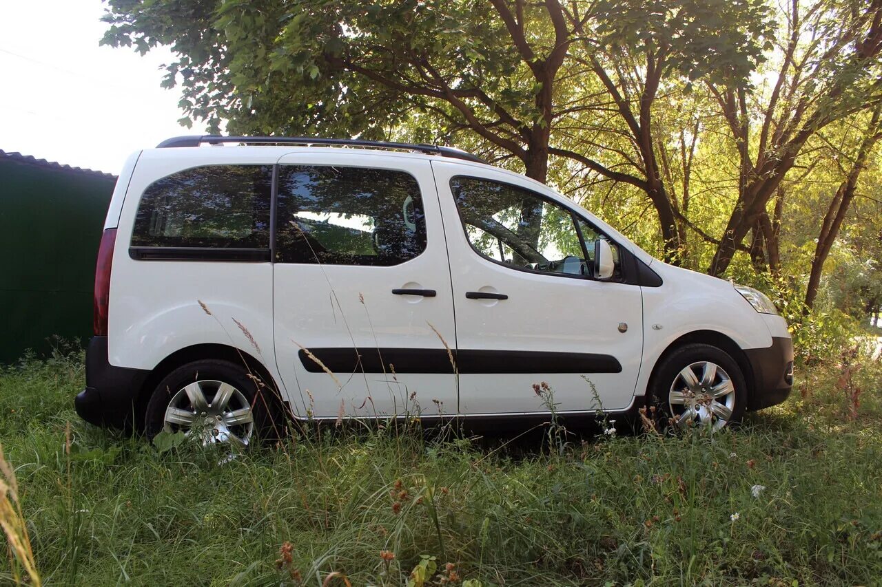 Peugeot partner r16. Пежо партнёр tepee 2. Peugeot partner ii tepee. Пежо партнер 2023. Пежо партнер типпи.