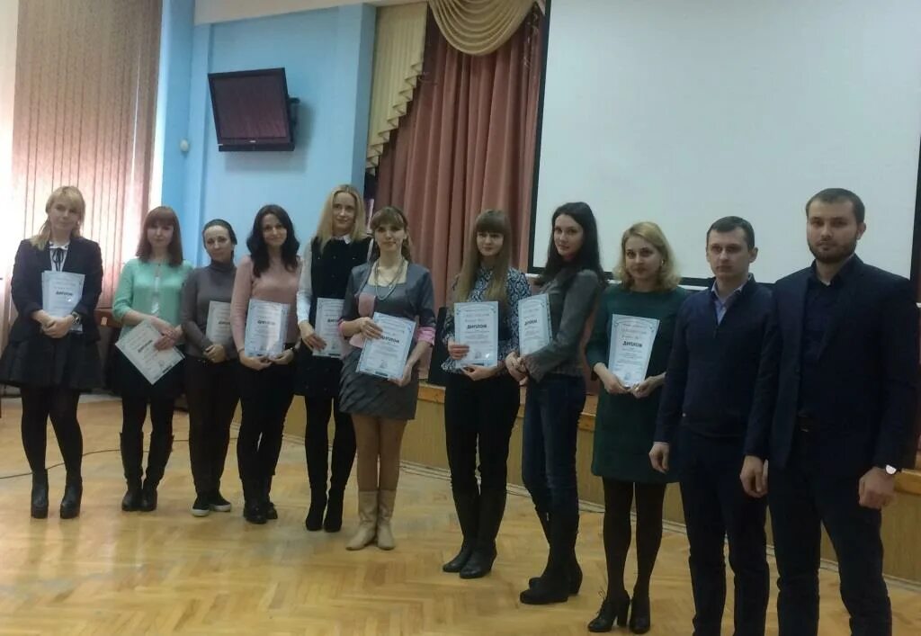 Учитель английского языка ростов. Учитель английского языка ростов. Учитель английского языка ростов. Татьяна александровна учитель английского. Школа 15 ростов-на-дону директор.