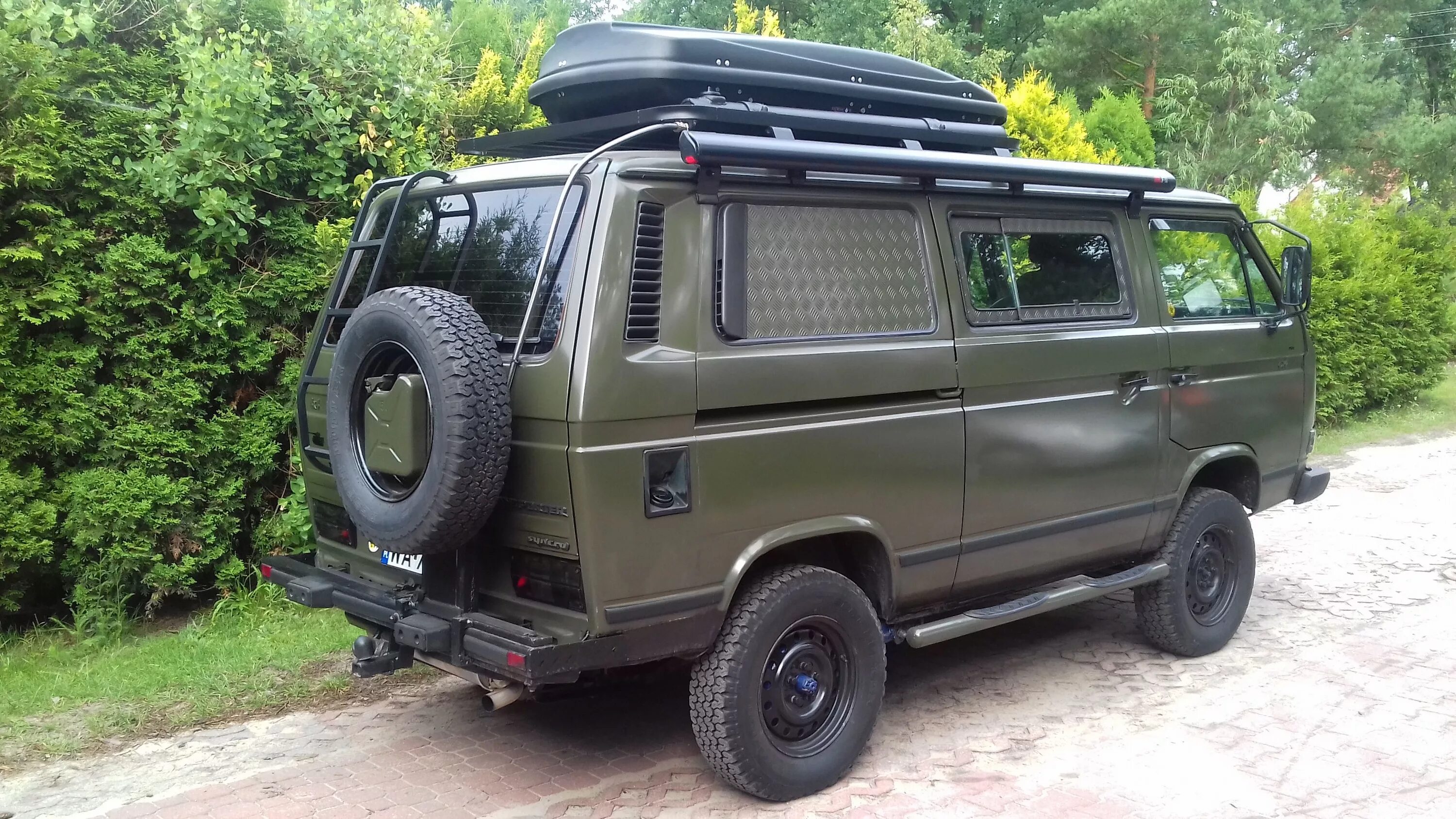 Фольксваген т3 синхро. VW t3 Syncro кемпер. VW t3 Westfalia Syncro. Volkswagen Transporter t3 внедорожный. T 3 18 7