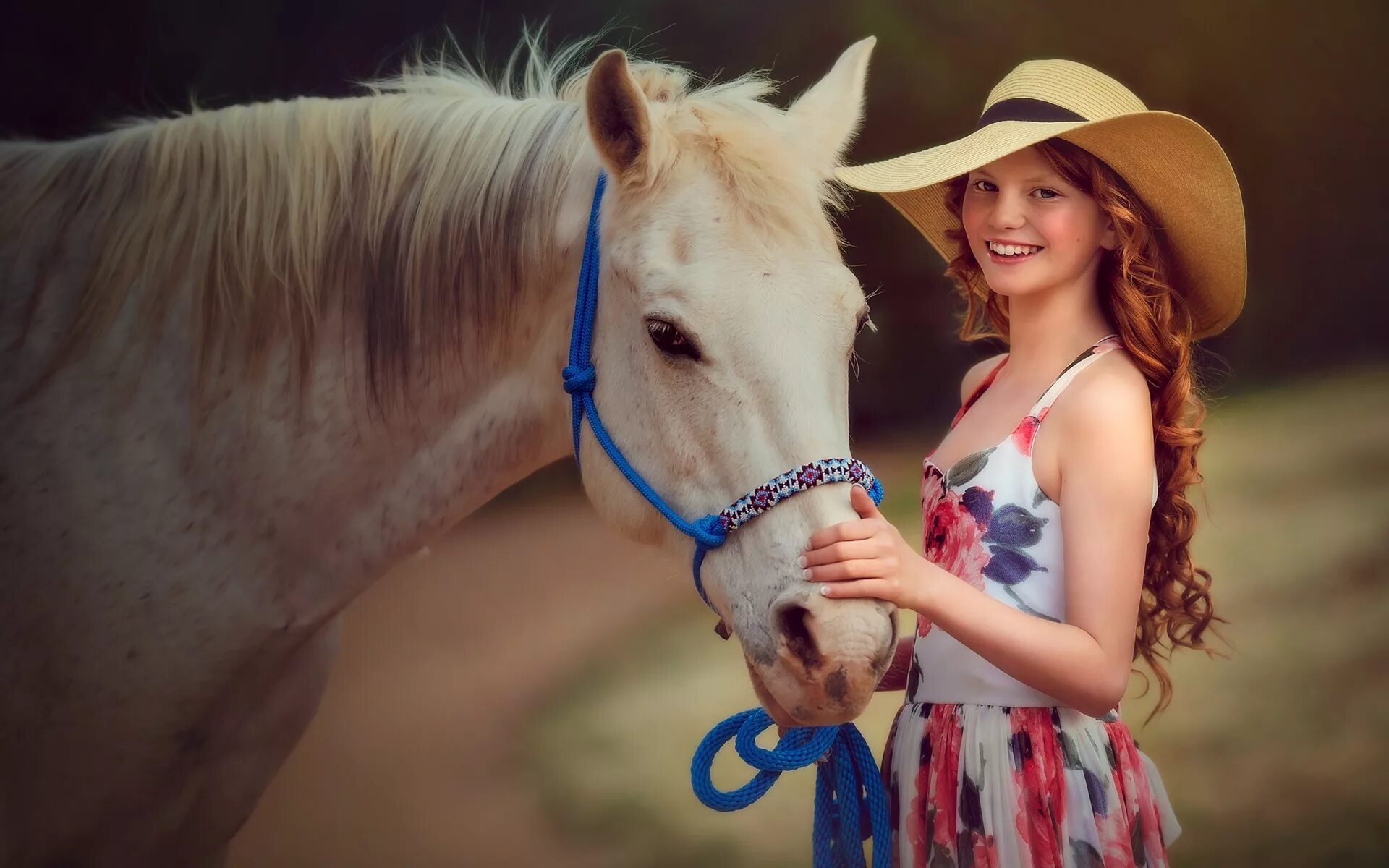 Девушка с лошадью видео. Фотосессия с лошадьми. Девочка на лошади. Лошадки для девочек. Девушка с лошадью.