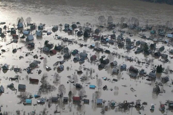 Веб камера малышев лог. Наводнение 2004 года в Кемеровской области. 2004 Год. Паводок на юге Кемеровской области. Паводок в Кемеровской области в 2004 году. Калтан наводнение 2004.