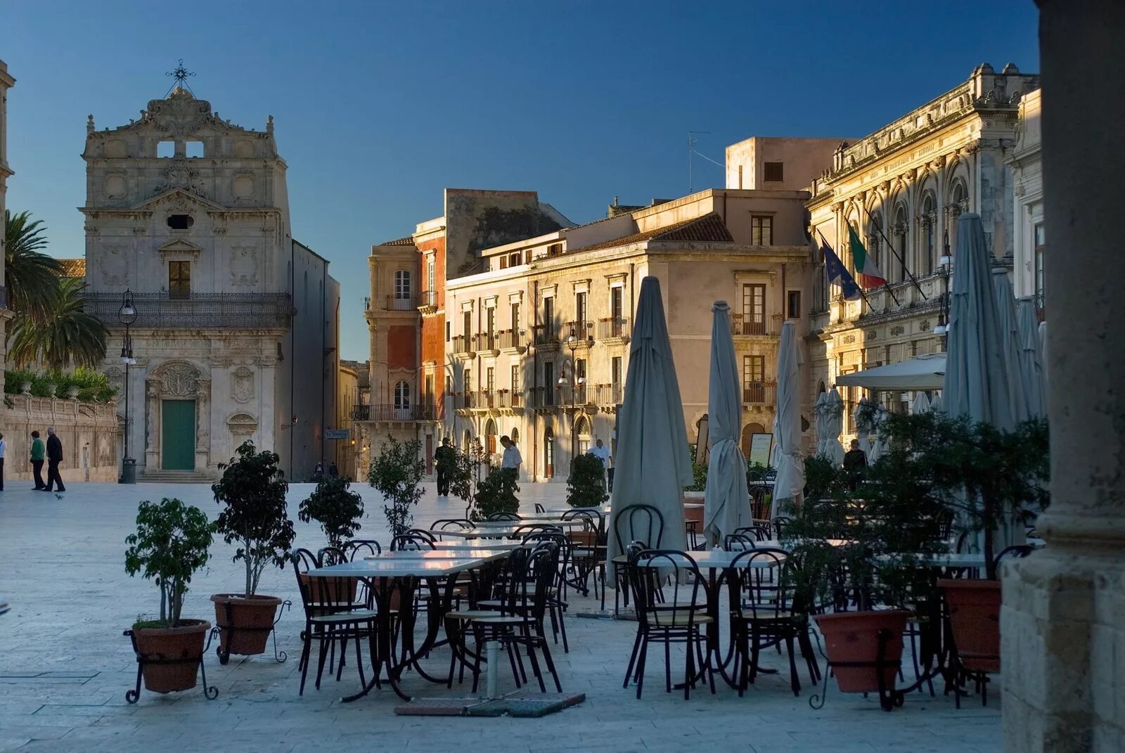 Серакузы. Сицилия город сиракузы. Сиракузы сицилия. Сиракуза италия. Сиракуза сицилия италия.