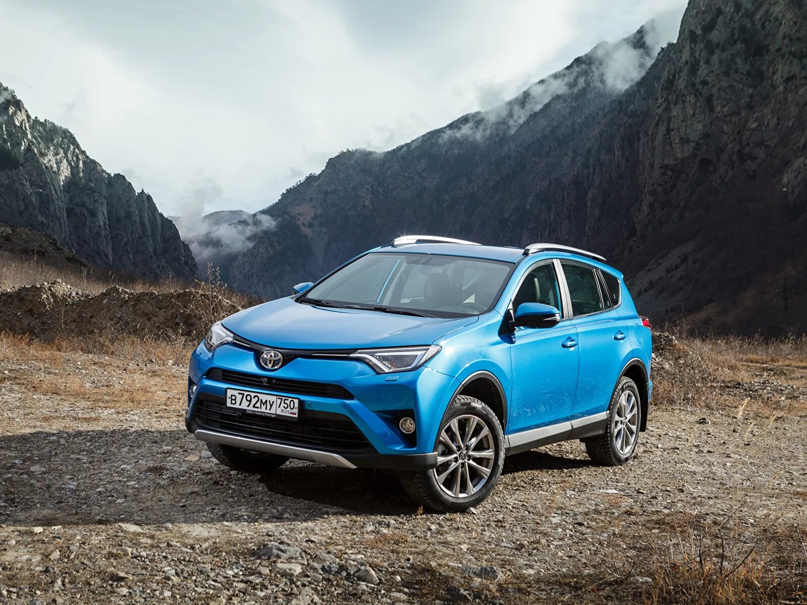 Toyota rav4 2016. Toyota rav4 2015. Тойота рав 4 2015. Toyota rav4 кроссоверы.