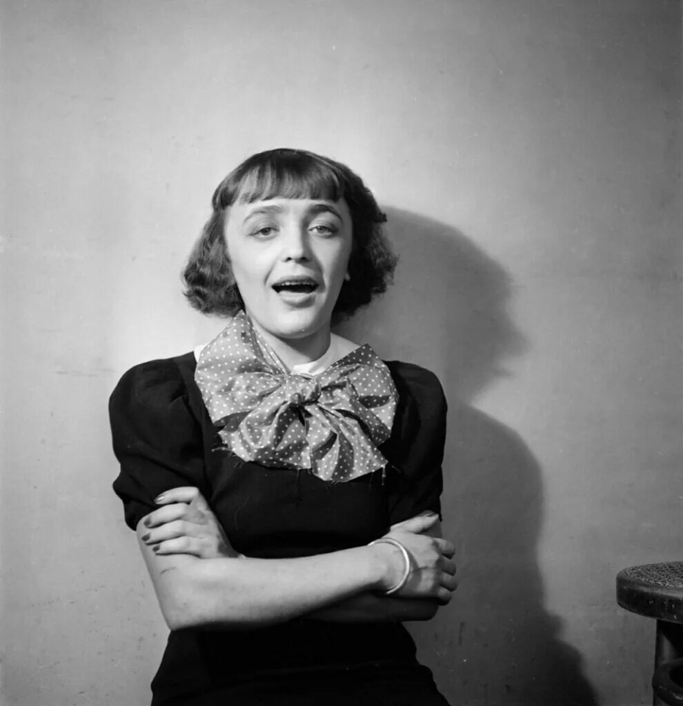 Французская певица эдит пиаф. ,эдит пиаф эдит. Эдит пиаф фотографии. Эдит пиаф фото. Эдит пиаф.