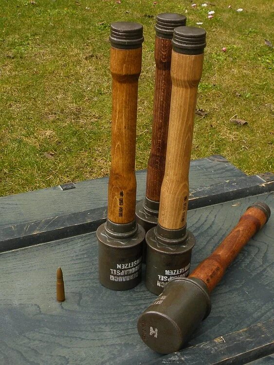 Stielhandgranate m-24 «колотушка». гранаты колотушки. граната м24 колотушка. штильхандгранате 24. ручная граната м-24 (stielhandgranaten 24).