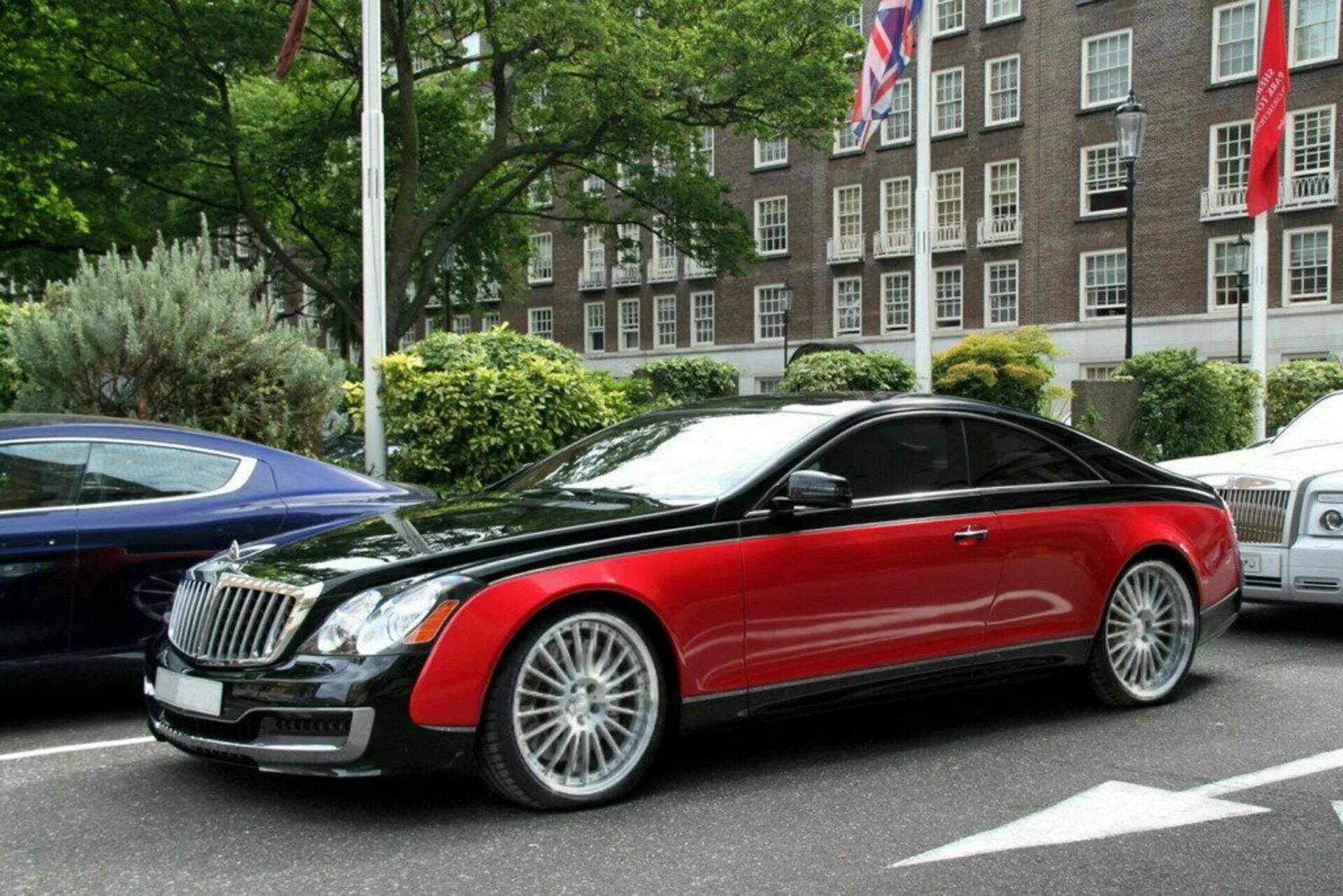 Какую машину купить за 1000000 в 2024. Mercedes Benz Maybach 57s. Maybach 57. Мерседес Майбах купе. Maybach 57s Coupe.