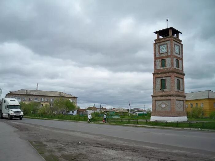 Татарск башня с часами. Город Татарск Новосибирская область. Татарск куранты. А часовая башня г. Татарска.