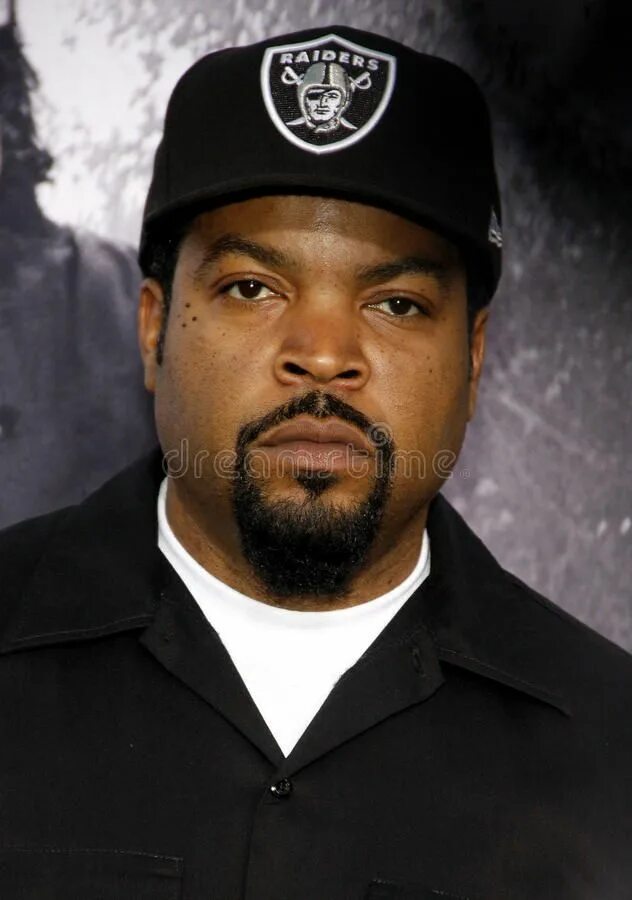 Ice cube freestyle whoa. Айс кьюб. американский рэпер айс кьюб. ice cube 2025. айс кьюб 2025.