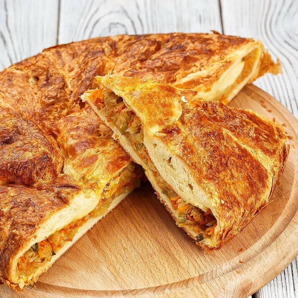 слойка с капустой калорийность. калорийность дрожжевого пирога с капустой. калории пирожок лук яйцо. пирожок с капустой калорийность. калорийность дрожжевого пирога с капустой.