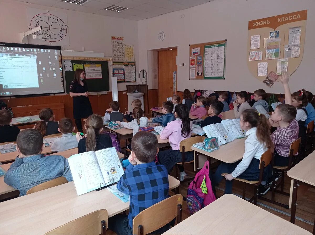 Сайт школы 37 самара. Тухачевского 224. Школа 49 самара. Школа 37 вечернее отделение самара. Вечерняя школа 37 самара.
