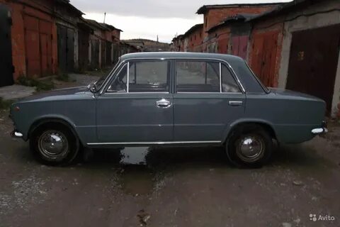 Серый ваз