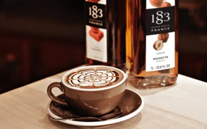 сиропы miller для кофе. латте с сиропом. сиропы для кофе. вкусные сиропы для кофе. сироп соленая карамель для кофе.