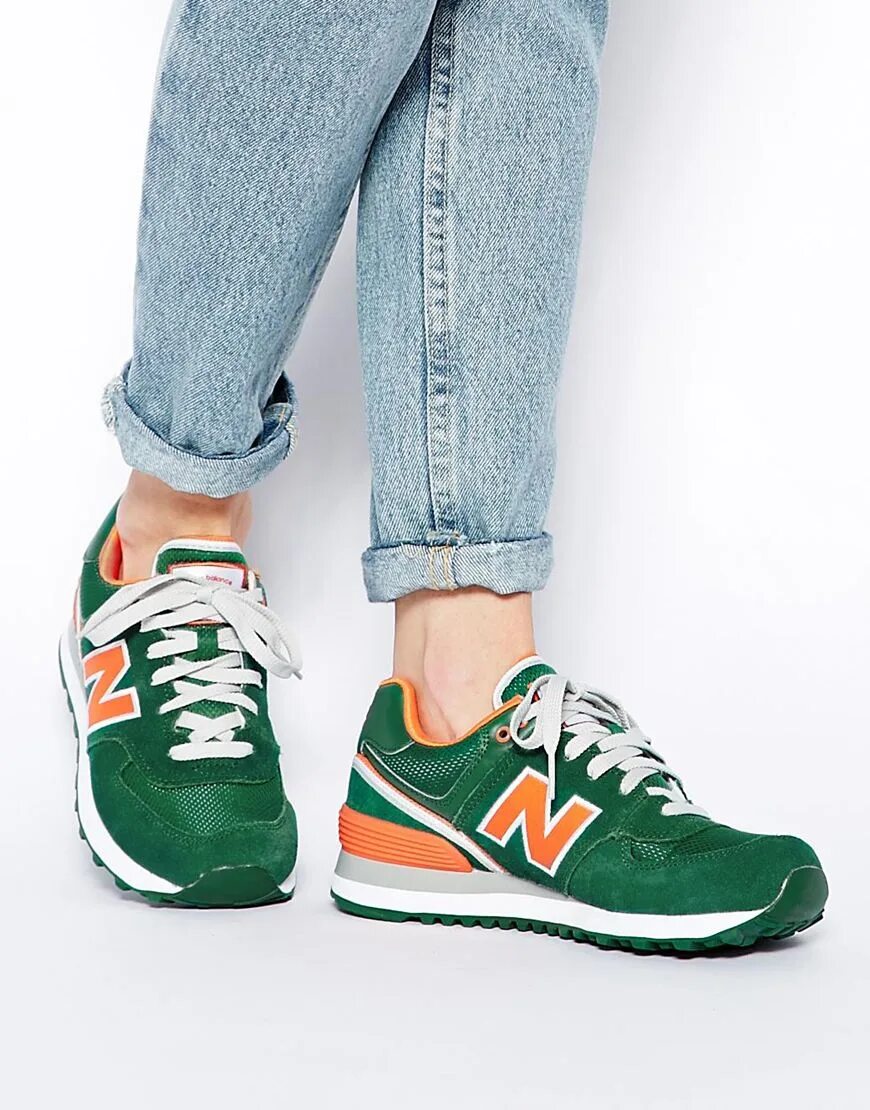 New balance чья. Нью бэланс 574. Ml574sg2 New Balance зелёный. Нью бэланс 574 зеленые. NB 574 зеленые.