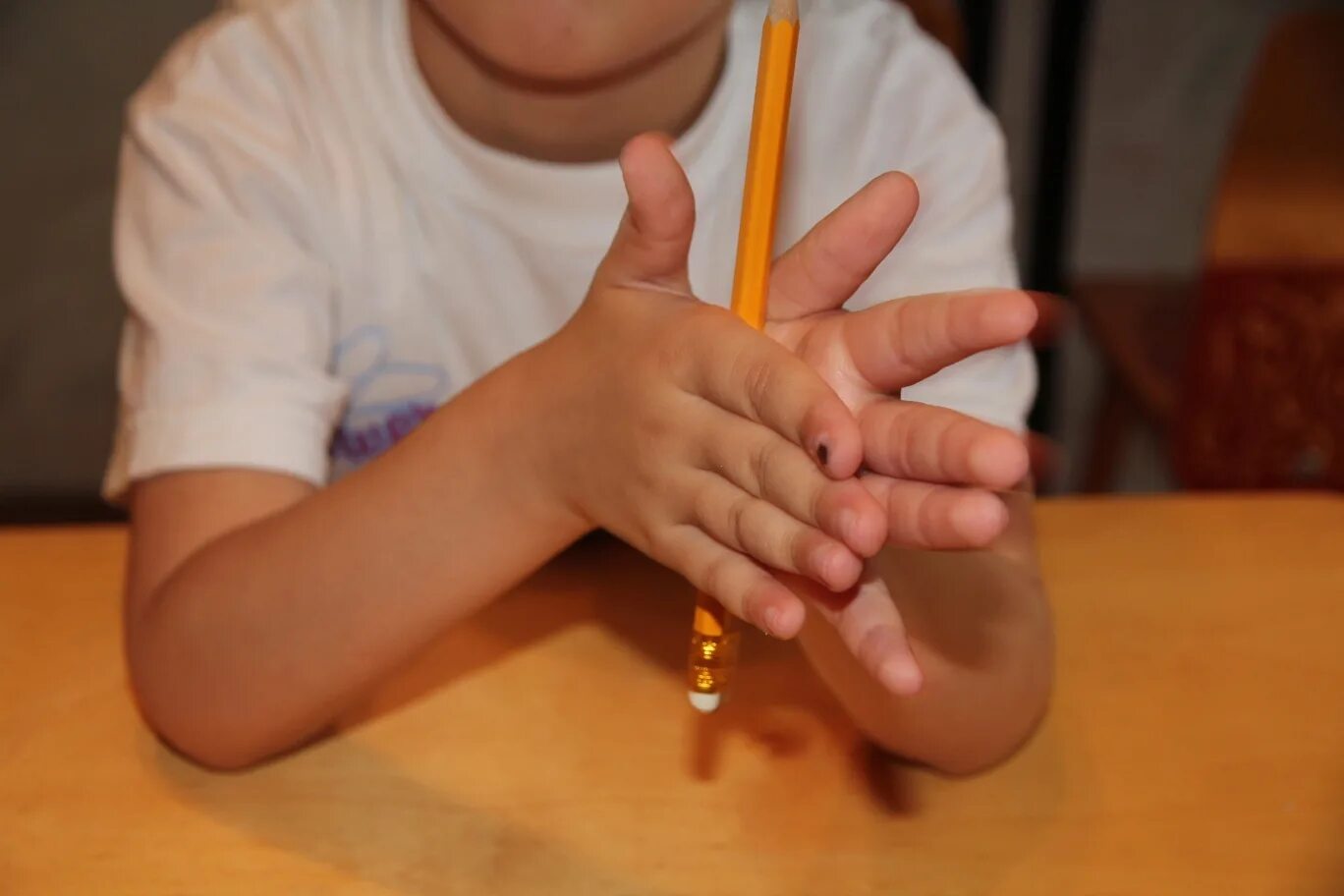 Игры с использованием рук. Игры с использованием рук. Игры с прищепками для дошкольников. Мелкая моторика в детском саду. Самомассаж в детском саду су джок.