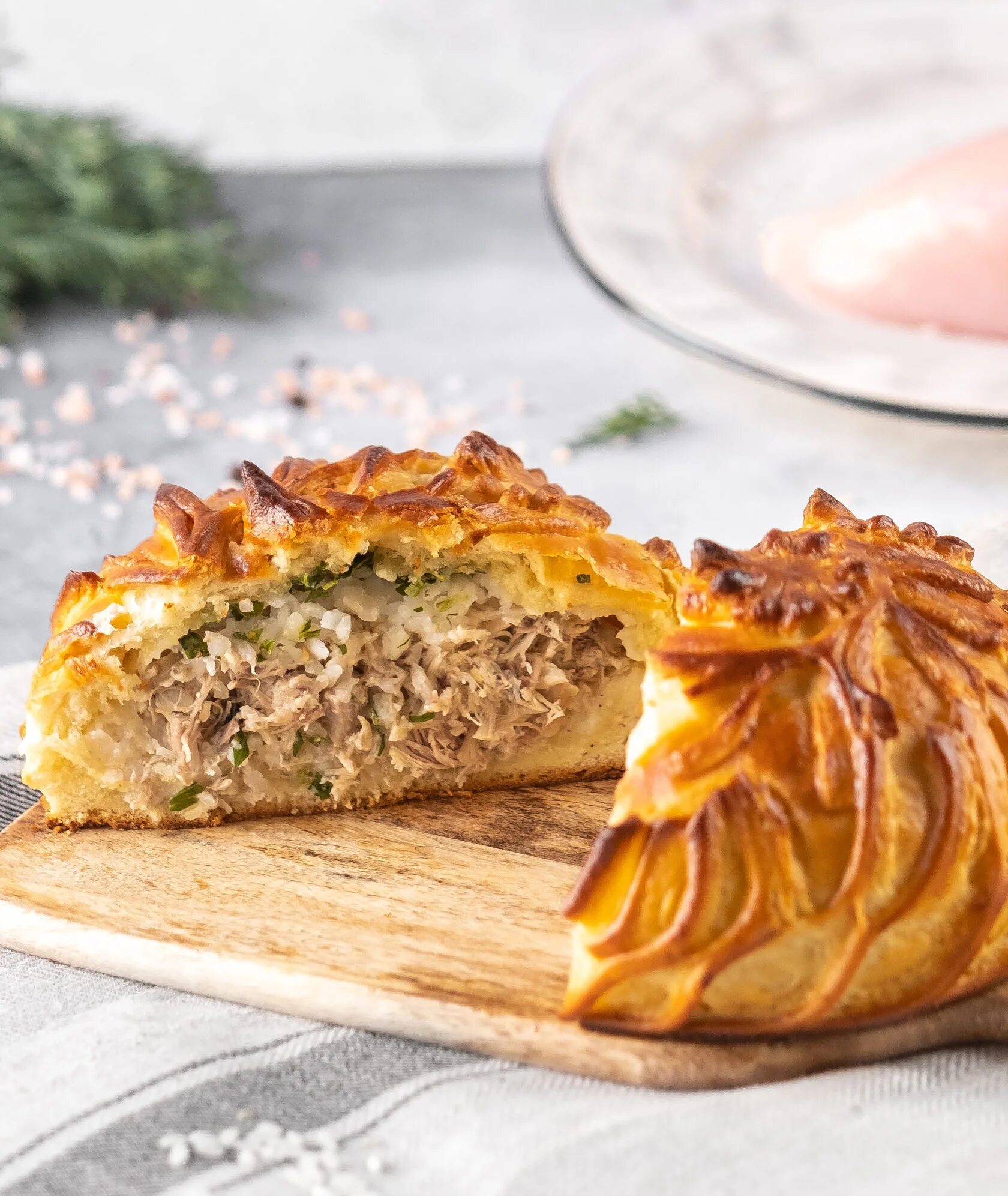 Anna курник. блинный пирог курник. рязанский блинчатый пирог. пирог курник классический. курник блюдо.