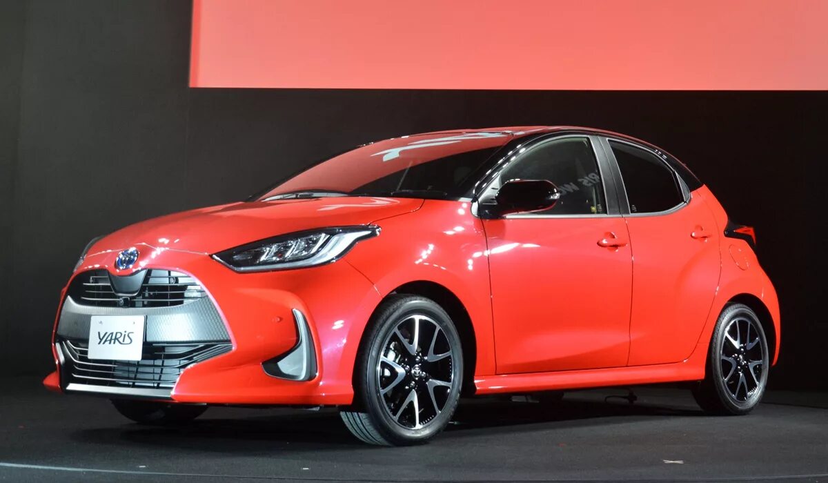 Тойота ярис 2022 года. Тойота ярис седан 2021. Toyota yaris 4. Тойота ярис 2022 седан. Toyota yaris седан 2022.