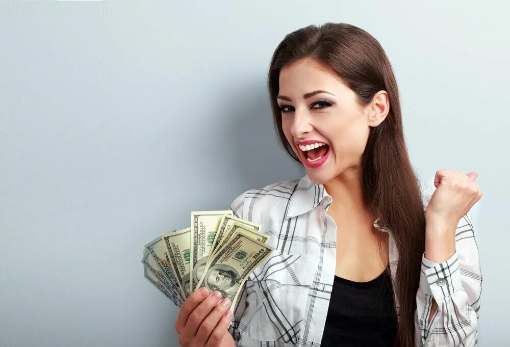 She is money. Девушка держит доллары. Вклады и девушка. Девушка депозит. Девушка и доллары образ.