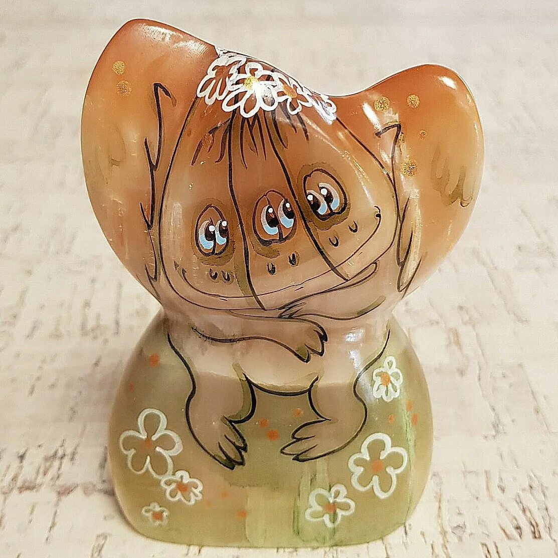 Уральский камень селенит. Селенит пермь. Медведь из селенита пермь. Селенит пермь авторская студия иванова. Красный ясыл селенит.