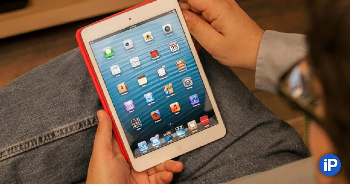 Айпад для чего он нужен. Ipad mini. айпад мини 2012. ipad mini 4 ios. ipad mini в руке.