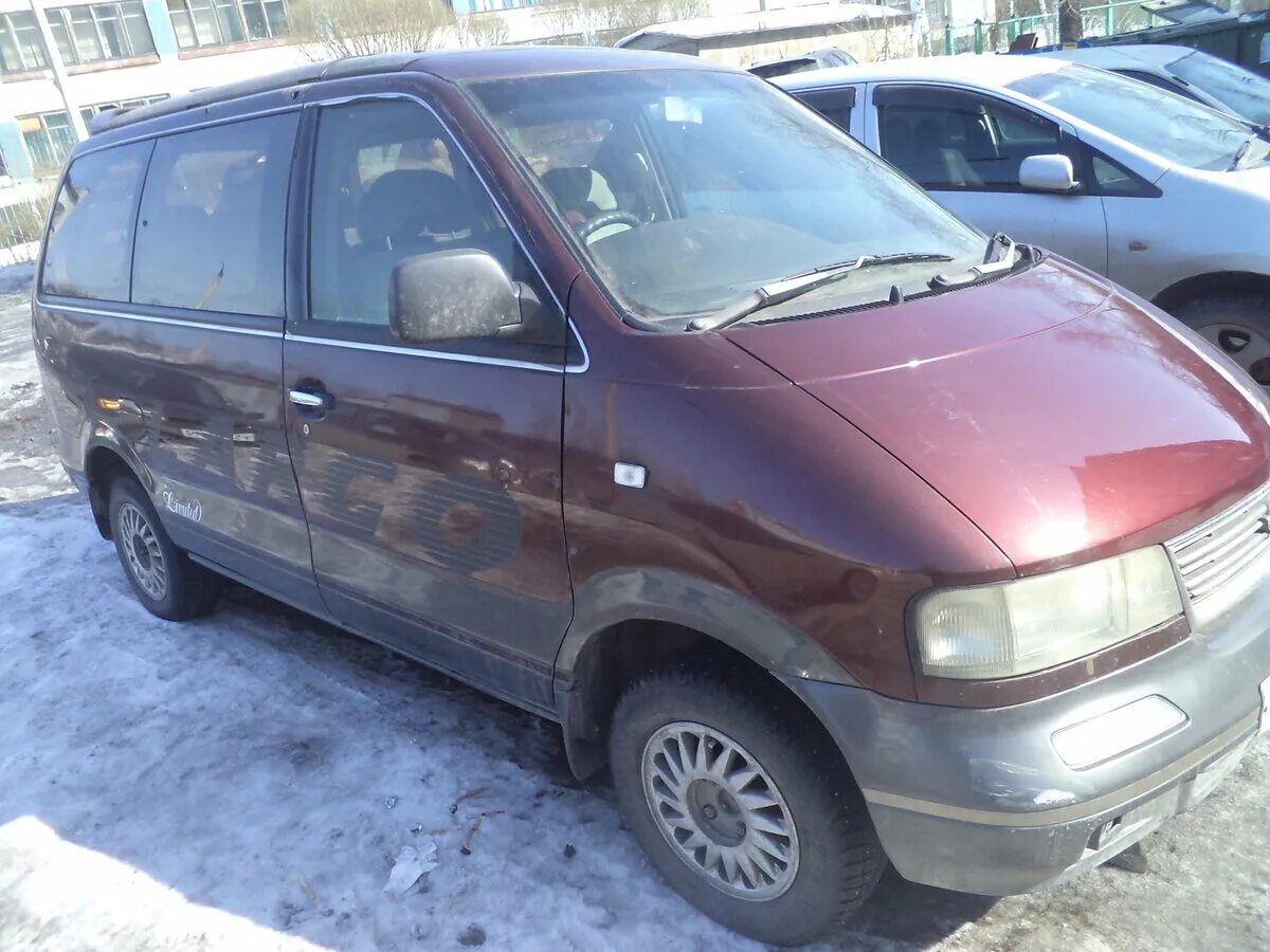 Nissan largo 1996. Ниссан Ларго 1996 дизель. Ниссан минивэн 1996. Ниссан Ларго 1996 года. Купить ниссан 1996