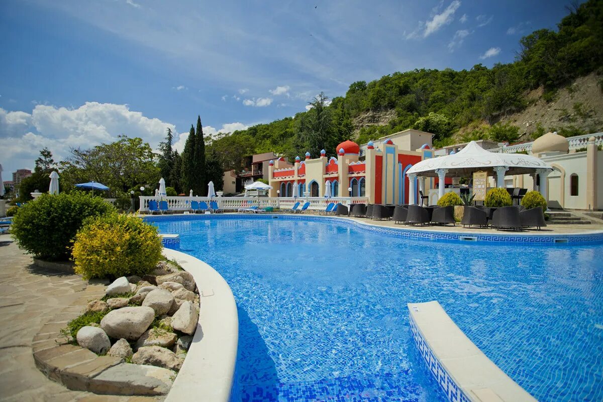 Royal bay болгария. Роял парк болгария. Елените. Royal bay. Elenite royal bay.
