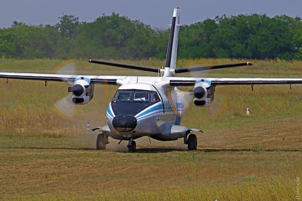 Let l-410 turbolet. Самолёт л-410 увп-е20. Л 410 самолет. Л 410. L-410 «турболет».